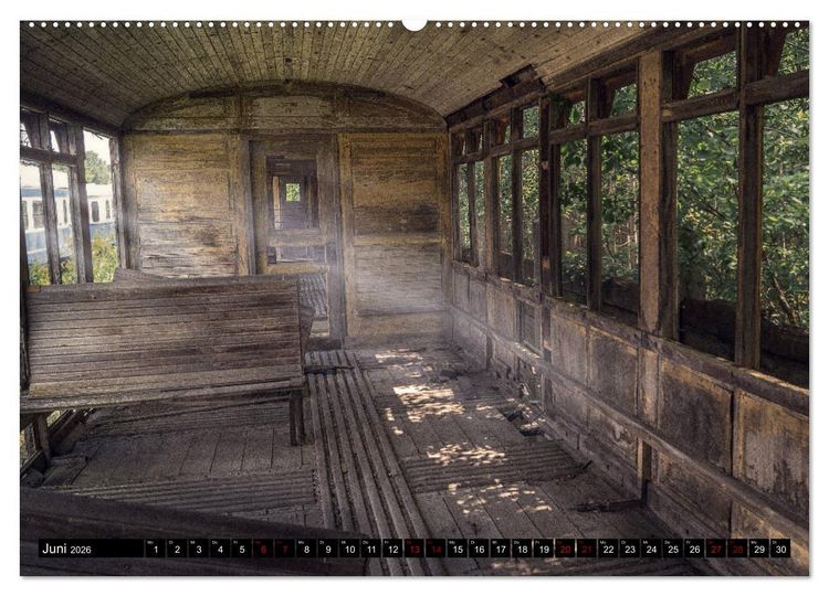 Produktbild: Lokomotiven und Wagen - Verfallen und vergessen auf dem Abstellgleis (hochwertiger Premium Wandkalender 2026 DIN A2 quer), Kunstdruck in Hochglanz