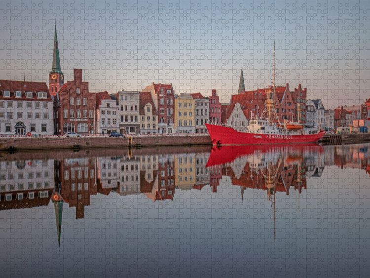 Produktbild: CALVENDO Puzzle Feuerschiff Fehmarnbelt an der Untertrave in L&uuml;beck | 1000 Teile Lege-Gr&ouml;&szlig;e 64x48cm Foto-Puzzle f&uuml;r gl&uuml;ckliche Stunden