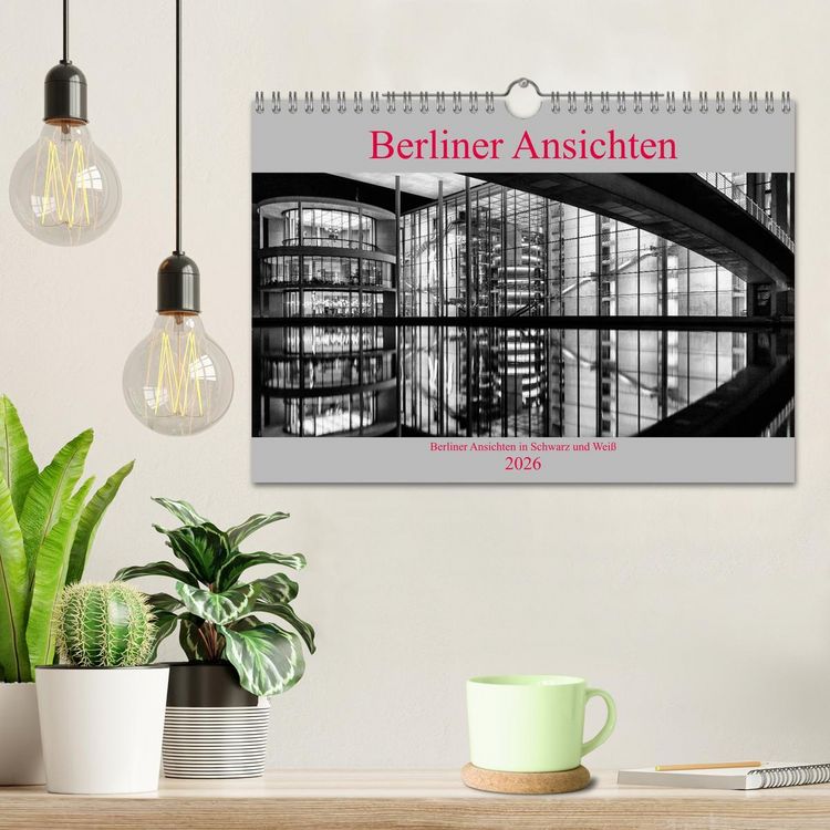 Produktbild: Berliner Ansichten in Schwarz und Wei&szlig; (Wandkalender 2026 DIN A4 quer), CALVENDO Monatskalender