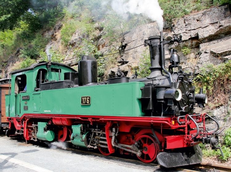 Produktbild: CALVENDO Puzzle Traditionslok s&auml;. IV K auf der Wei&szlig;eritztalbahn | 2000 Teile Lege-Gr&ouml;&szlig;e 90x67cm Foto-Puzzle f&uuml;r gl&uuml;ckliche Stunden