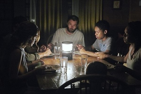Produktbild: It comes at night