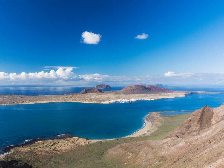 Produktbild: CALVENDO Puzzle Blick auf La Graciosa v. Mirador del Rio | 1000 Teile Lege-Gr&ouml;&szlig;e 64x48cm Foto-Puzzle f&uuml;r gl&uuml;ckliche Stunden