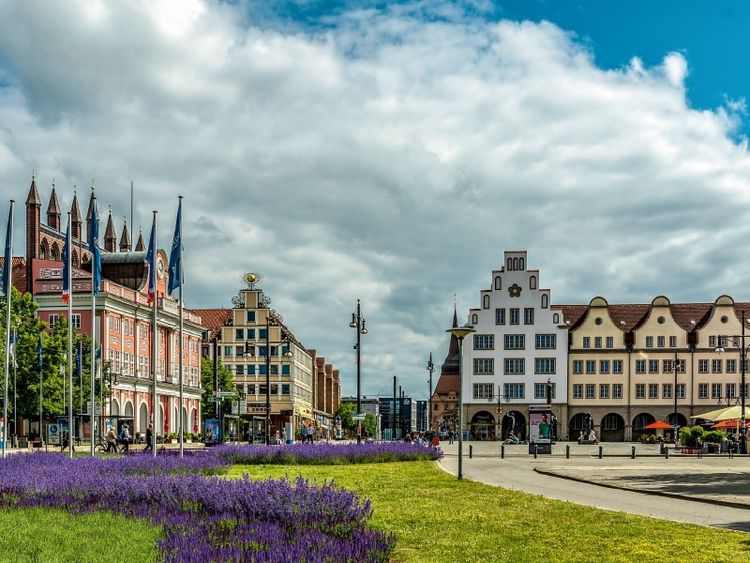 Produktbild: CALVENDO Puzzle Rostock Innenstadt | 1000 Teile Lege-Gr&ouml;&szlig;e 64x48cm Foto-Puzzle f&uuml;r gl&uuml;ckliche Stunden