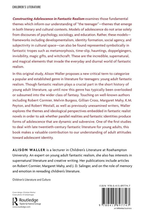 Produktbild: Constructing Adolescence in Fantastic Realism