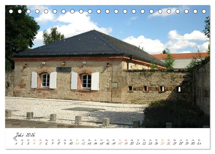 Produktbild: Saarlouis eine au&szlig;ergew&ouml;hnliche Stadt (Tischkalender 2026 DIN A5 quer), CALVENDO Monatskalender