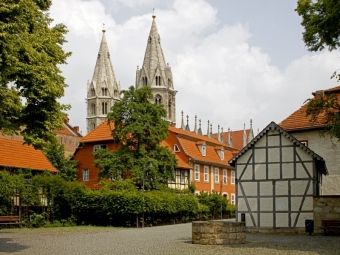 Produktbild: CALVENDO Puzzle Altstadt-Winkel in M&uuml;hlhausen (Th&uuml;ringen) | 1000 Teile Lege-Gr&ouml;&szlig;e 64x48cm Foto-Puzzle f&uuml;r gl&uuml;ckliche Stunden