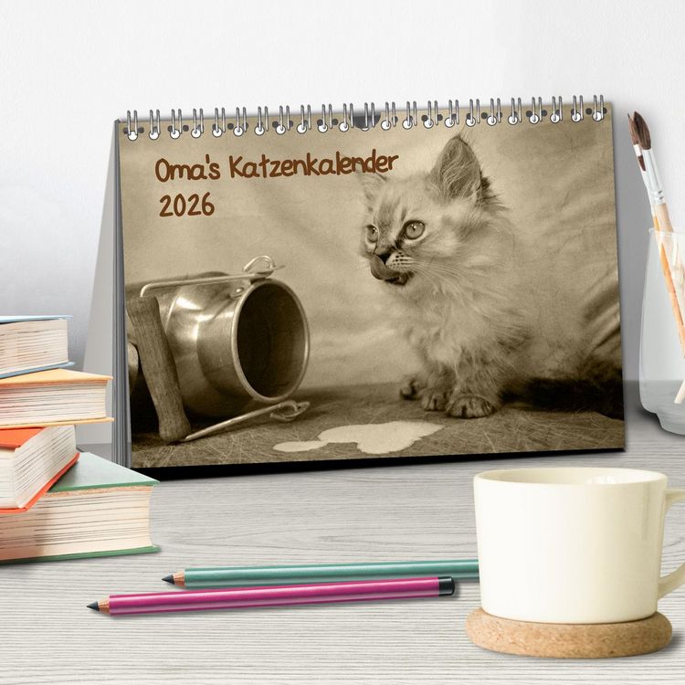 Produktbild: Oma's Katzenkalender 2026 (Tischkalender 2026 DIN A5 quer), CALVENDO Monatskalender