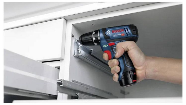 Produktbild: Bosch Professional GSR 12V-15 060186810F Akku-Bohrschrauber 12V Li-Ion inkl. 2. Akku