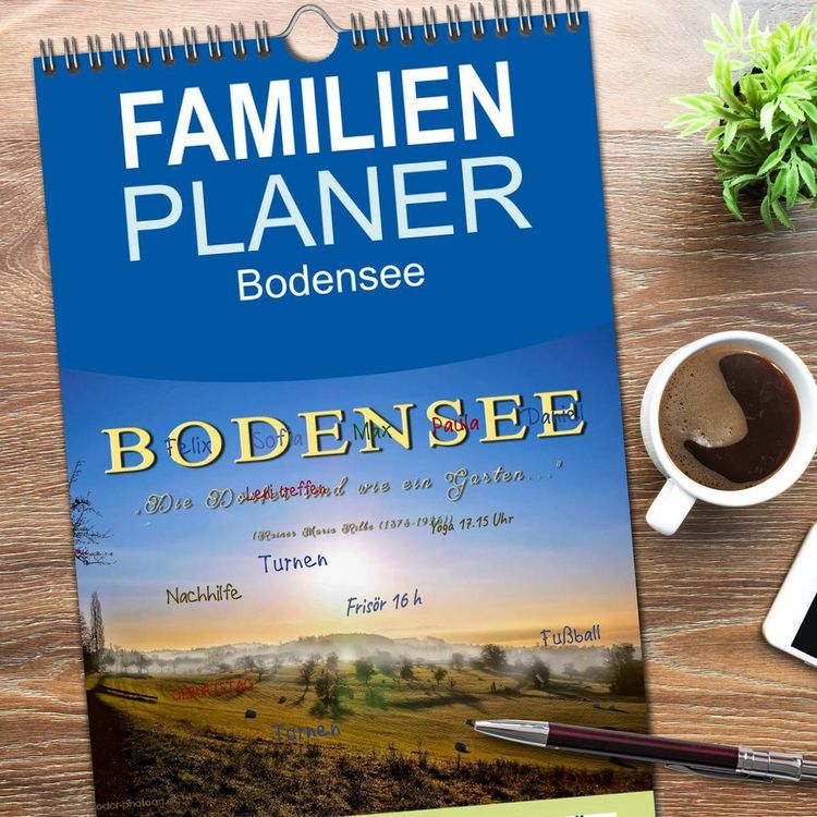 Produktbild: Familienplaner 2026 - Bodensee - "Die D&ouml;rfer sind wie ein Garten ..." (Rainer Maria Rilke) mit 5 Spalten (Wandkalender, 21 x 45 cm) CALVENDO