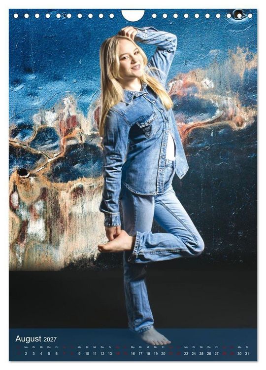 Produktbild: Hailie - Blond in Jeans (Wandkalender 2027 DIN A4 hoch), CALVENDO Monatskalender