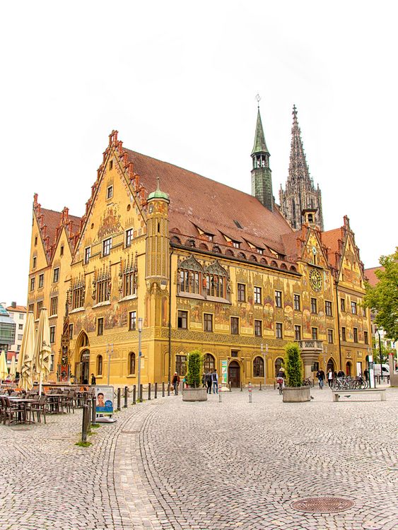 Produktbild: CALVENDO Puzzle Das Rathaus in Ulm | 1000 Teile Lege-Gr&ouml;&szlig;e 64x48cm Foto-Puzzle f&uuml;r gl&uuml;ckliche Stunden