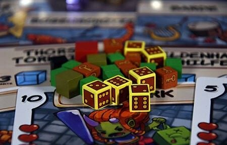 Produktbild: Mirakulus 1027847 - Dungeon Drop, Brettspiel