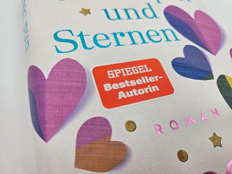 Produktbild: Ein Herz aus Papier und Sternen