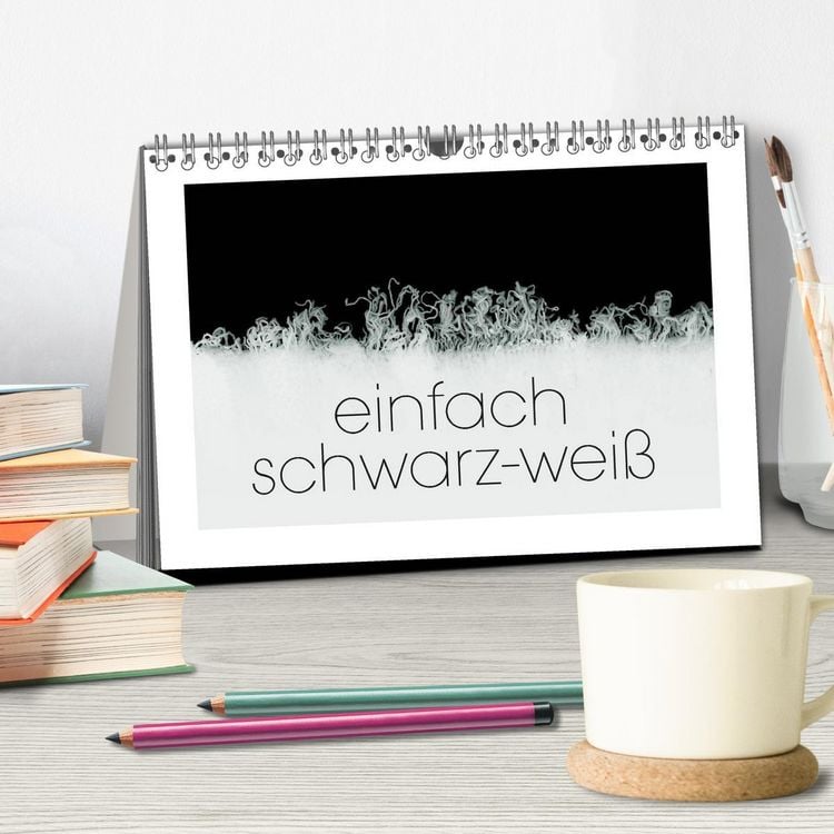 Produktbild: einfach schwarz-wei&szlig; (Tischkalender 2026 DIN A5 quer), CALVENDO Monatskalender