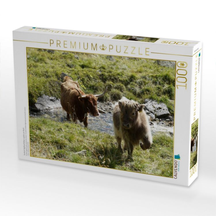 Produktbild: CALVENDO Puzzle Scottish Highland K&auml;lber spielen am Bach | 1000 Teile Lege-Gr&ouml;&szlig;e 64x48cm Foto-Puzzle f&uuml;r gl&uuml;ckliche Stunden