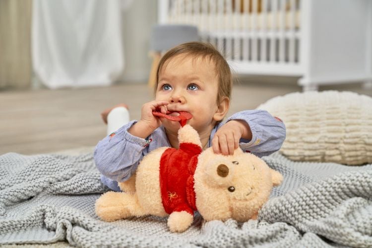 Produktbild: Disney Winnie m. Bei&szlig;hilfe