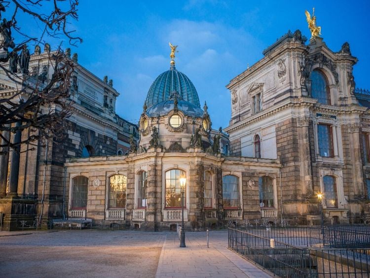 Produktbild: CALVENDO Puzzle Dresden - Rundpavillon neben der Kunsthalle im Lipsius-Bau | 1000 Teile Lege-Gr&ouml;&szlig;e 64x48cm Foto-Puzzle f&uuml;r gl&uuml;ckliche Stunden