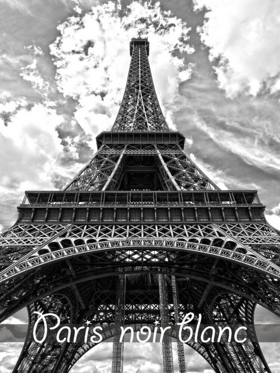 Produktbild: CALVENDO Puzzle Ein Bild von Paris schwarz wei&szlig; Kalender | 1000 Teile Lege-Gr&ouml;&szlig;e 64x48cm Foto-Puzzle f&uuml;r gl&uuml;ckliche Stunden