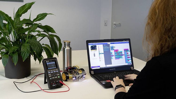 Produktbild: Joy-it Roboter Micro:Bit \"JoyCar\" Fertigger&auml;t MB-Joy-Car-set4