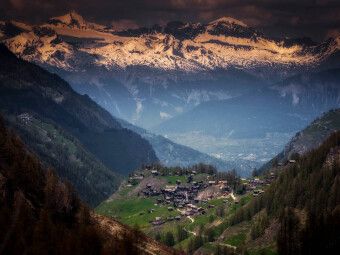 Produktbild: CALVENDO Puzzle Das Rhone-Tal | 1000 Teile Lege-Gr&ouml;&szlig;e 64x48cm Foto-Puzzle f&uuml;r gl&uuml;ckliche Stunden