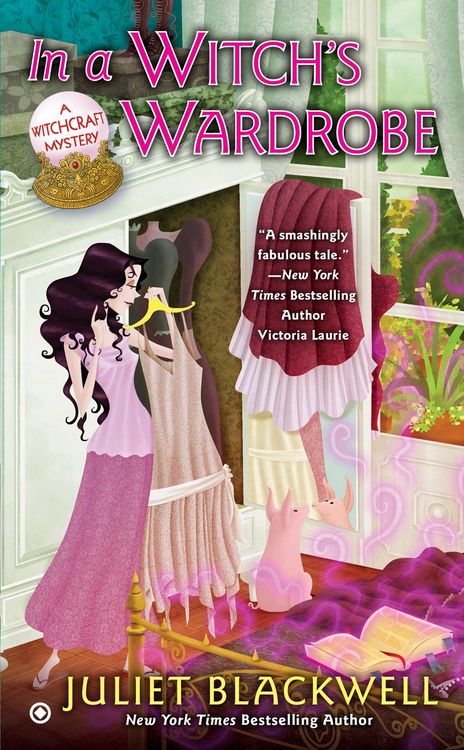 Produktbild: In a Witch's Wardrobe