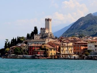 Produktbild: CALVENDO Puzzle Altstadt von Malcesine | 1000 Teile Lege-Gr&ouml;&szlig;e 64x48cm Foto-Puzzle f&uuml;r gl&uuml;ckliche Stunden