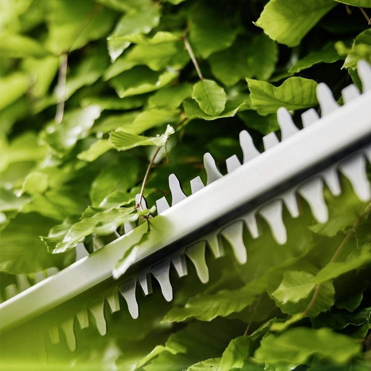 Produktbild: GARDENA Akku-Heckenschere EasyCut 55/18V P4A solo Akku Akku-Heckenschere Li-Ion 550 mm