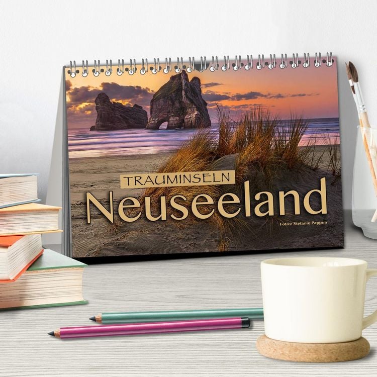 Produktbild: Trauminseln Neuseeland (Tischkalender 2026 DIN A5 quer), CALVENDO Monatskalender
