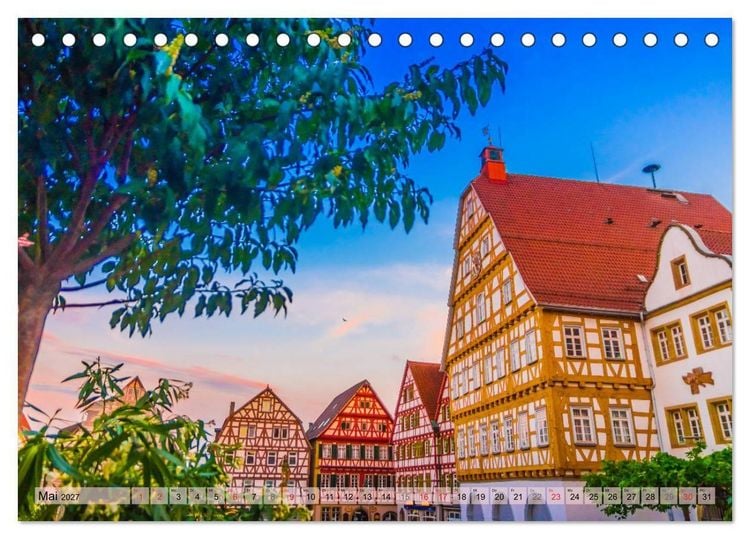Produktbild: Leonberg - Altstadt in Abendstimmung (Tischkalender 2027 DIN A5 quer), CALVENDO Monatskalender