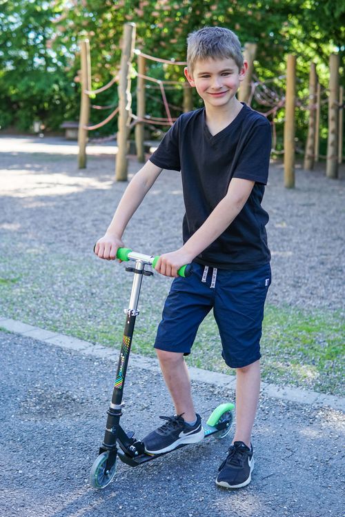 Produktbild: muuwmi Aluminium Scooter 125 mm schwarz-gr&uuml;n