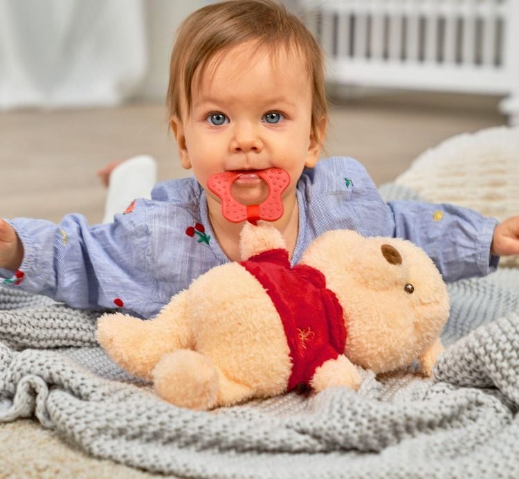 Produktbild: Disney Winnie m. Bei&szlig;hilfe