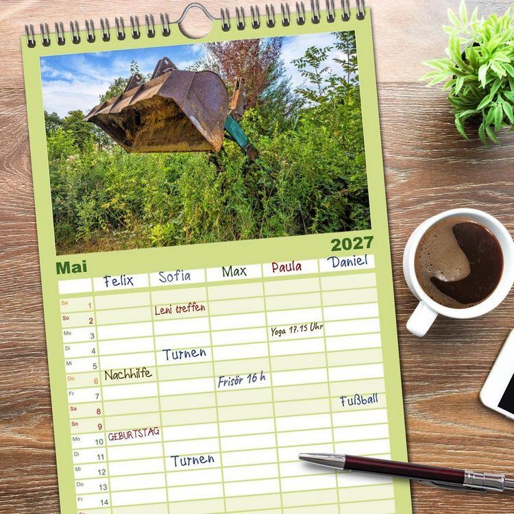Produktbild: Familienplaner 2027 - Landmaschinen im Dornr&ouml;schenschlaf mit 5 Spalten (Wandkalender, 21 x 45 cm) CALVENDO