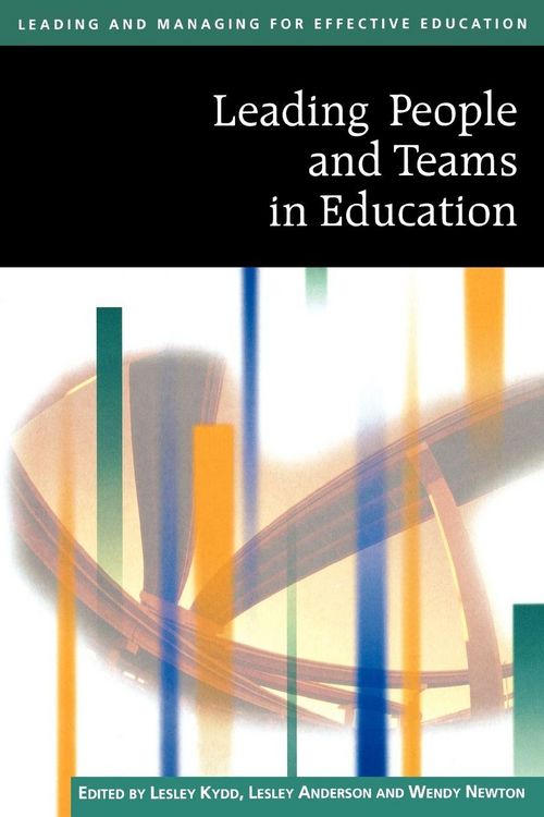Produktbild: Leading People and Teams in Education