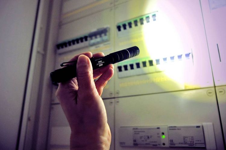Produktbild: Brennenstuhl TL210 AF LED Taschenlampe mit USB-Schnittstelle akkubetrieben 200lm 13h