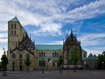 Produktbild: CALVENDO Puzzle Der St. Paulus-Dom ist in seiner heutigen Gestalt ein Werk des 13. Jahrhunderts. | 1000 Teile Lege-Gr&ouml;&szlig;e 64x48cm Foto-Puzzle f&uuml;r gl&uuml;ckliche Stunden