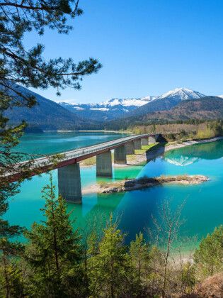 Produktbild: CALVENDO Puzzle Br&uuml;cke &uuml;ber den Sylvensteinsee | 1000 Teile Lege-Gr&ouml;&szlig;e 64x48cm Foto-Puzzle f&uuml;r gl&uuml;ckliche Stunden