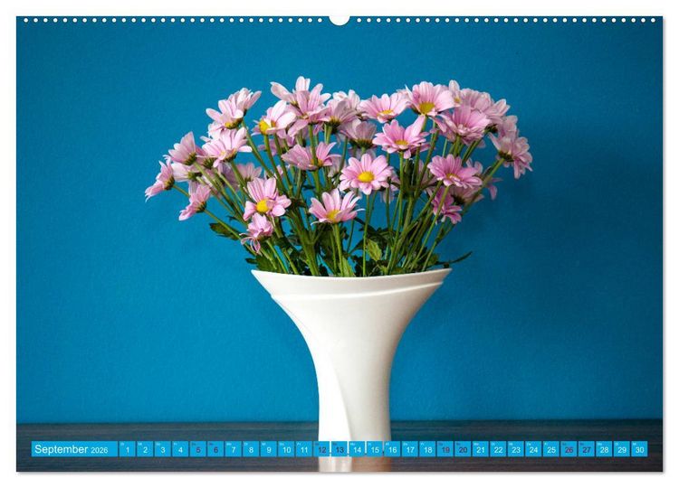 Produktbild: Still Life - Blumen vor der blauen Wand (Wandkalender 2026 DIN A2 quer), CALVENDO Monatskalender