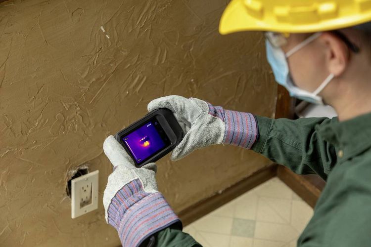 Produktbild: FLIR C3-X Compact W&auml;rmebildkamera -20 bis 300 &deg;C 8.7 Hz MSX&reg;, WiFi, integrierte Digitalkamera, 2m fallsicher, Integrierte LED-Lampe