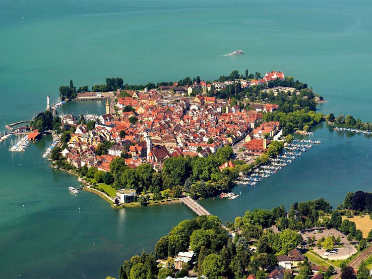 Produktbild: CALVENDO Puzzle Lindau - Juwel am Bodensee | 1000 Teile Lege-Gr&ouml;&szlig;e 64x48cm Foto-Puzzle f&uuml;r gl&uuml;ckliche Stunden
