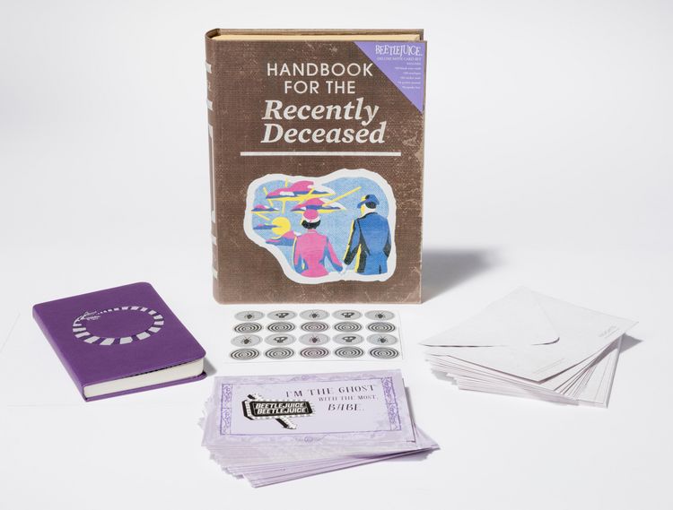 Produktbild: Beetlejuice: Handbook for the Recently Deceased Deluxe Note Card Set (with Keepsake Book Box)