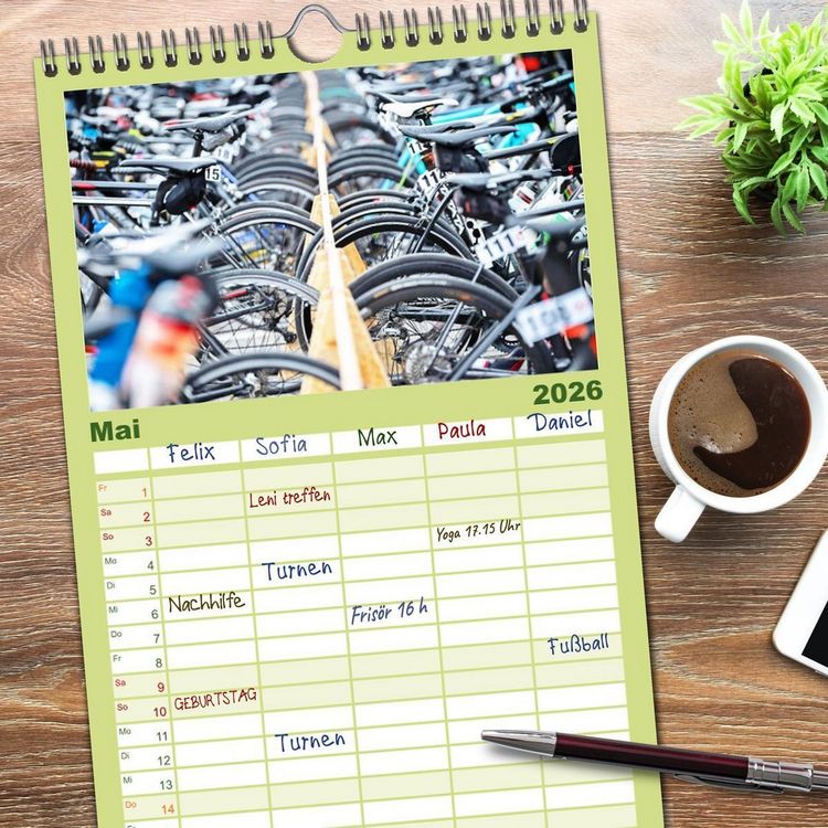 Produktbild: Familienplaner 2026 - Triathlon: Mit Leidenschaft zur pers&ouml;nlichen Bestzeit mit 5 Spalten (Wandkalender, 21 x 45 cm) CALVENDO