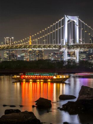 Produktbild: CALVENDO Puzzle Markante Rainbow Bridge mit Tokio Skyline am Abend | 1000 Teile Lege-Gr&ouml;&szlig;e 64x48cm Foto-Puzzle f&uuml;r gl&uuml;ckliche Stunden