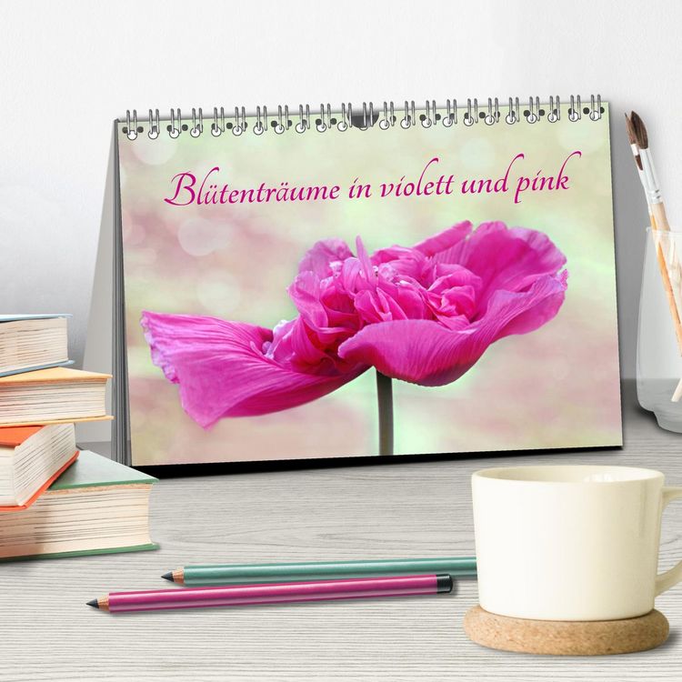 Produktbild: Bl&uuml;tentr&auml;ume in violett und pink (Tischkalender 2026 DIN A5 quer), CALVENDO Monatskalender