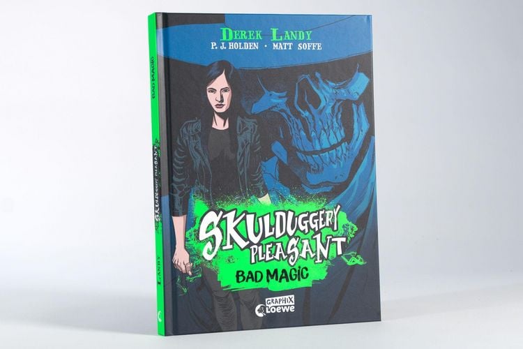 Produktbild: Skulduggery Pleasant (Graphic-Novel-Reihe, Band 1) - Bad Magic