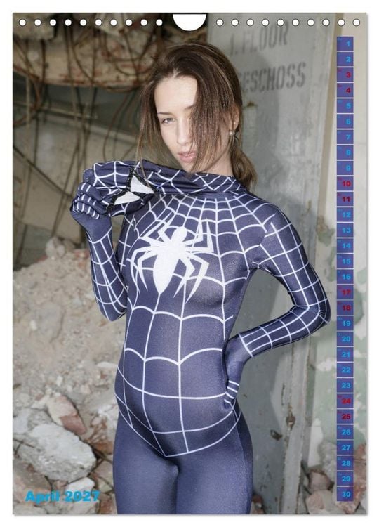 Produktbild: Superheroes Cosplay Girls (Wandkalender 2027 DIN A4 hoch), CALVENDO Monatskalender