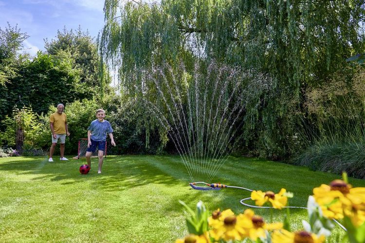 Produktbild: Hozelock 100-100-261 AquaSave Pro 220 Viereckregner 220m&sup2; (max.)