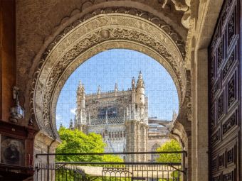 Produktbild: CALVENDO Puzzle Das Tor zur Vergebung, der Eingang zur Kathedrale | 1000 Teile Lege-Gr&ouml;&szlig;e 64x48cm Foto-Puzzle f&uuml;r gl&uuml;ckliche Stunden