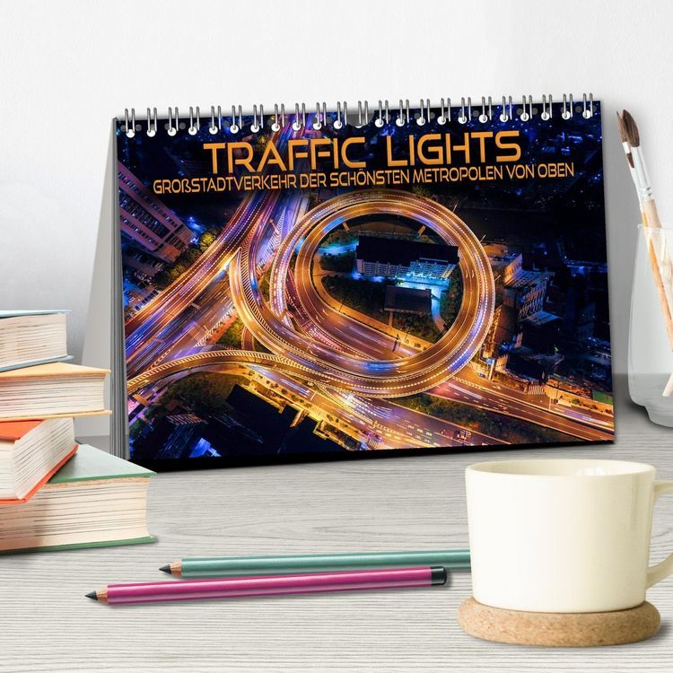 Produktbild: Traffic Lights - Gro&szlig;stadtverkehr der sch&ouml;nsten Metropolen von oben (Tischkalender 2027 DIN A5 quer), CALVENDO Monatskalender
