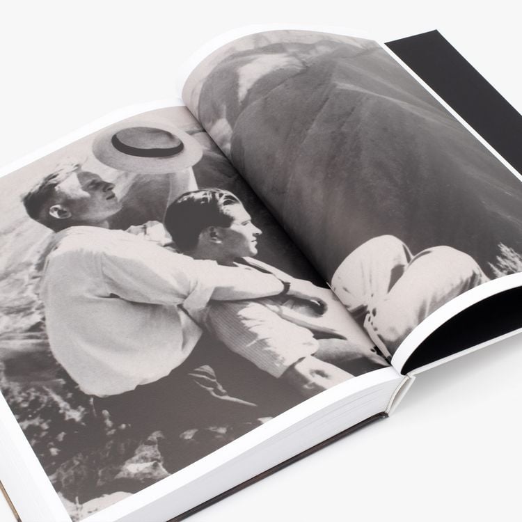 Produktbild: MORE LOVING - M&auml;nner, die sich lieben - Fotografien aus den Jahren 1850-1950 (LOVING Vintage-Fotografien 2)