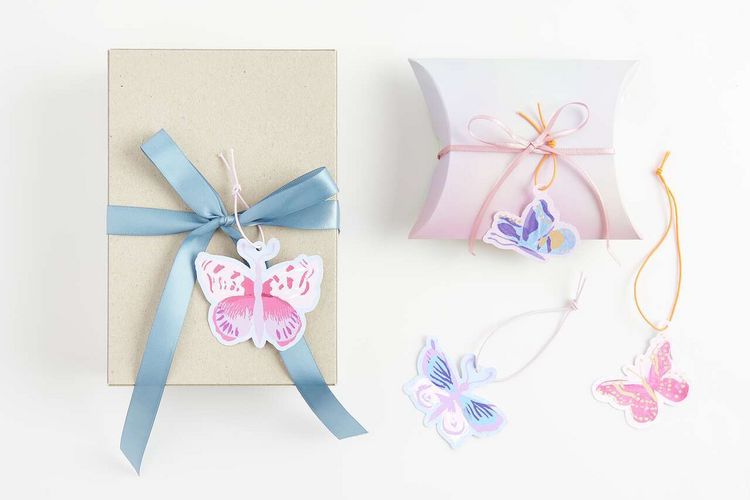 Produktbild: Geschenkanh&auml;nger La Vie en Rose, Schmetterlinge